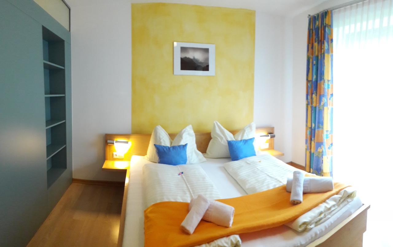 Familienpension Gletscherblick Heiligenblut Exteriör bild